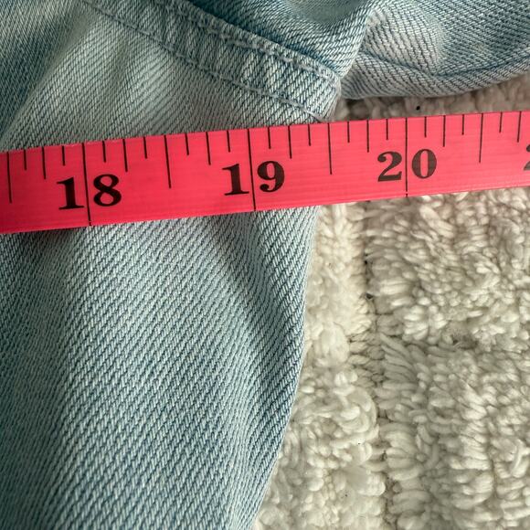 Old Navy Women's Size Medium Denim Jean Jacket Button Up Front Pockets Retro - Picture 9 of 13